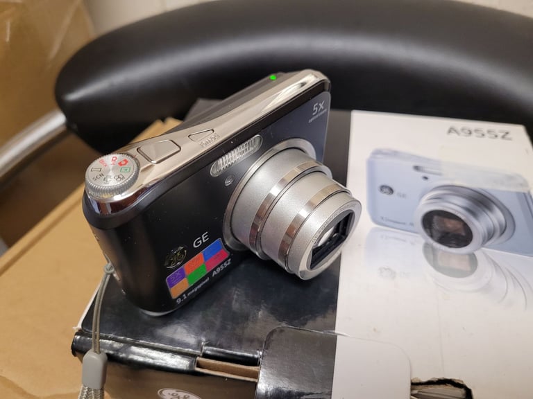 GE A955Z Digital Camera 