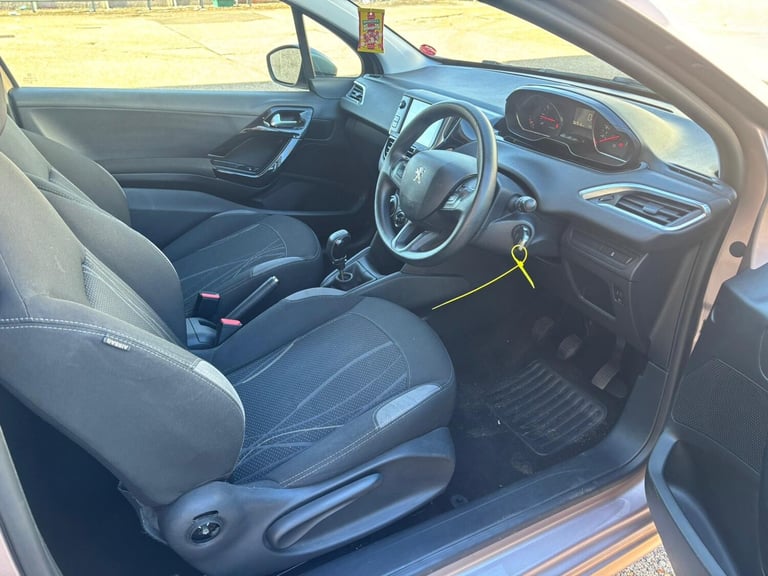 2013 Peugeot 208 1.0 VTi Active 3dr HATCHBACK Petrol Manual