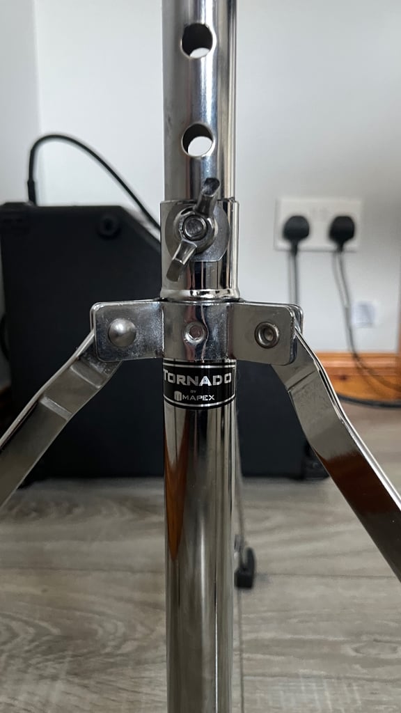 Roland TD-27KV Electronic Drum Kit – Excellent Condition, Includes Amp & Throne