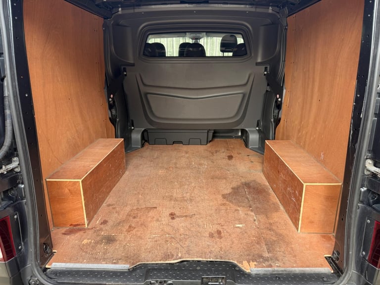2021 Renault Trafic 2.0 dCi ENERGY 30 Sport Nav Crew Van LWB Euro 6 (s/s) 6dr WINDOW VAN Diesel M...