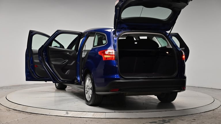 2013 Ford Focus 1.6 Titanium Navigator Powershift Euro 5 5dr ESTATE Petrol Automatic