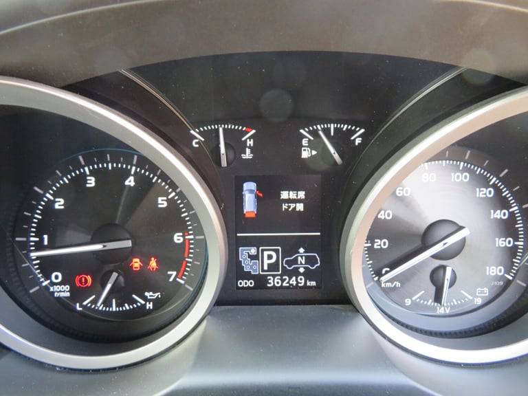 2014 Toyota Landcruiser Amazon ZX 4.6 V8 PETROL 8 SEATS TOP OF THE RANGE 4x4 Petrol Automatic