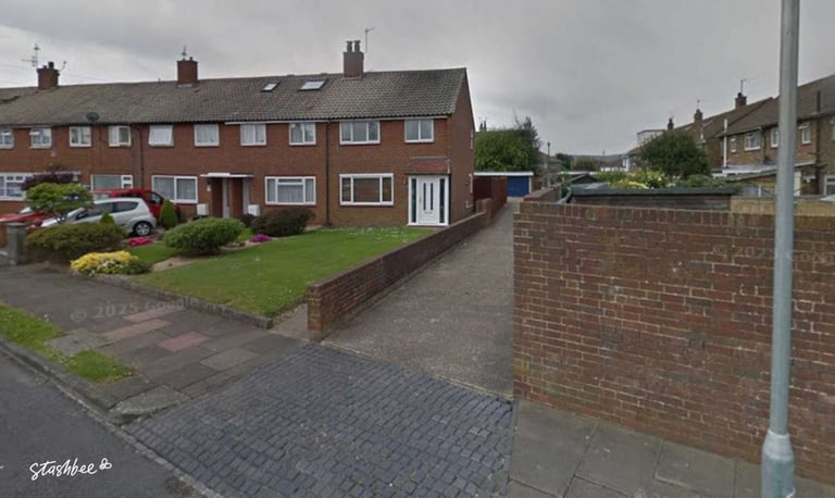 Garage to rent in Eastbourne (BN22) | Stashbee