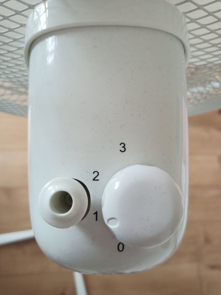 Three-speed 16 inch pedestal fan