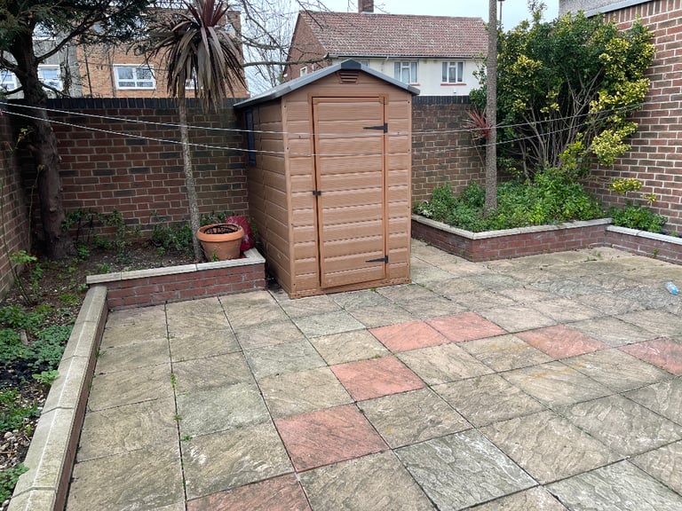 NICE AND BIG ROOM SHARE AT STRATFORD CITY CENTRE E15 AVAILABLE NOW 