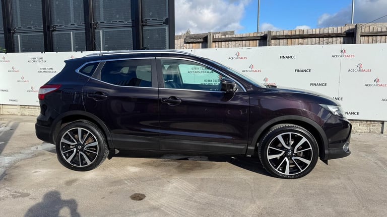2015 Nissan Qashqai 1.6 dCi Tekna 5dr Xtronic HATCHBACK DIESEL Automatic