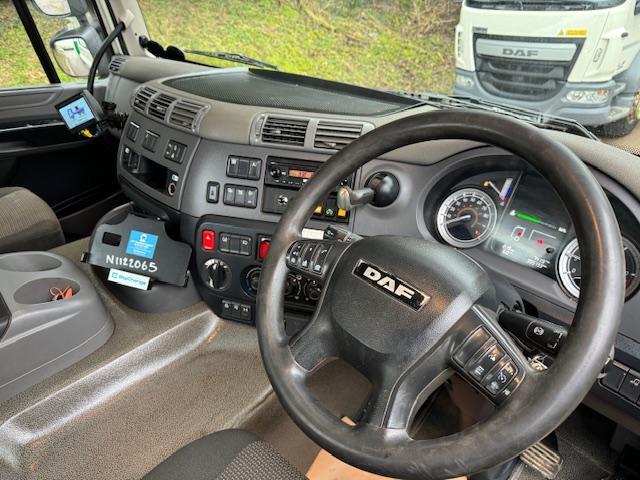 2017 DAF CF 330 Euro 6 6x2 32ft cheese wedge beavertail hydraulic winch