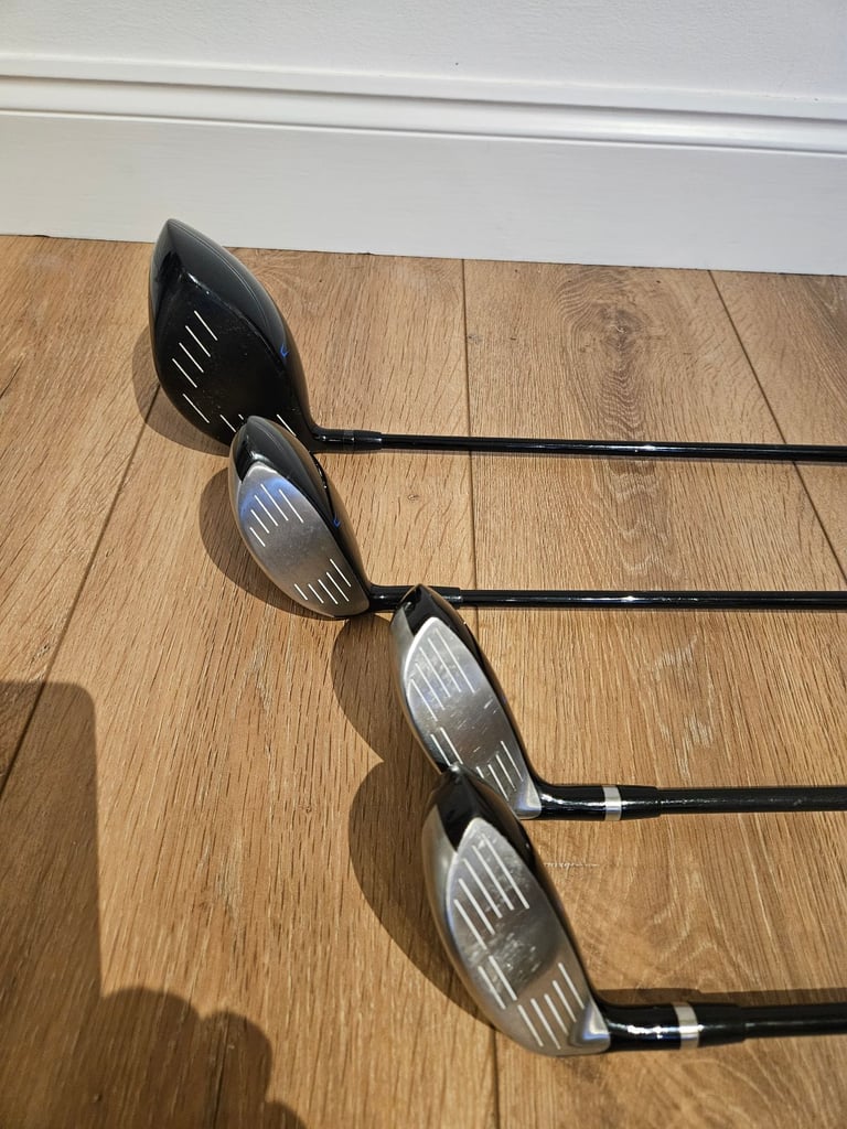 Wilson player-Fit gents premium package set, RH, graphite shafts and cart bag.