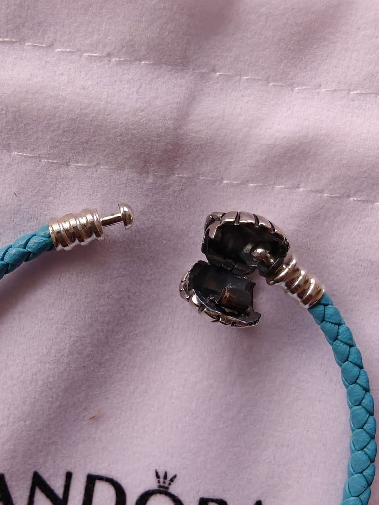 NEW UNWORN Turquoise Blue Leather Pandora Moments Seashell Bracelet S925 Ale UK  