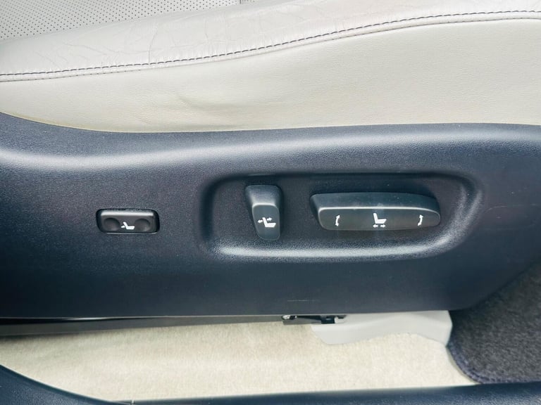 2014 Lexus RX 3.5 450h V6 Advance SUV 5dr Petrol Hybrid CVT 4WD Euro 5 (s/s) (Pan Roof) ( ESTATE ...