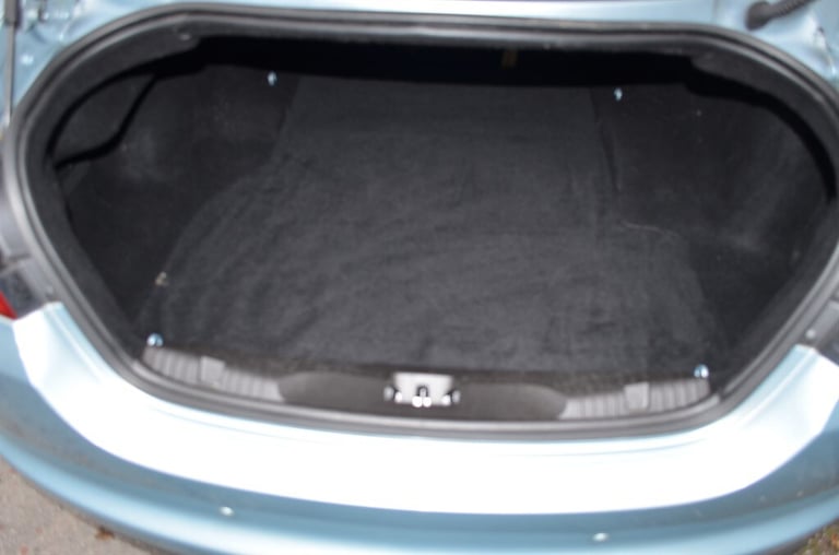 2012 Jaguar XF 2.2d Premium Luxury 4dr Auto SALOON DIESEL Automatic