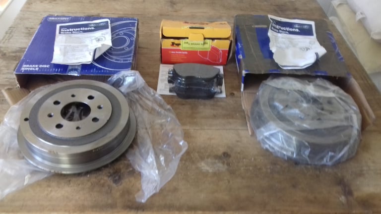 image for GENUINE VAUXHALL CORSA D VAN 1.2 /1.3 /1.4  PAD AND BRAKE DRUM SET 2006 - 2015