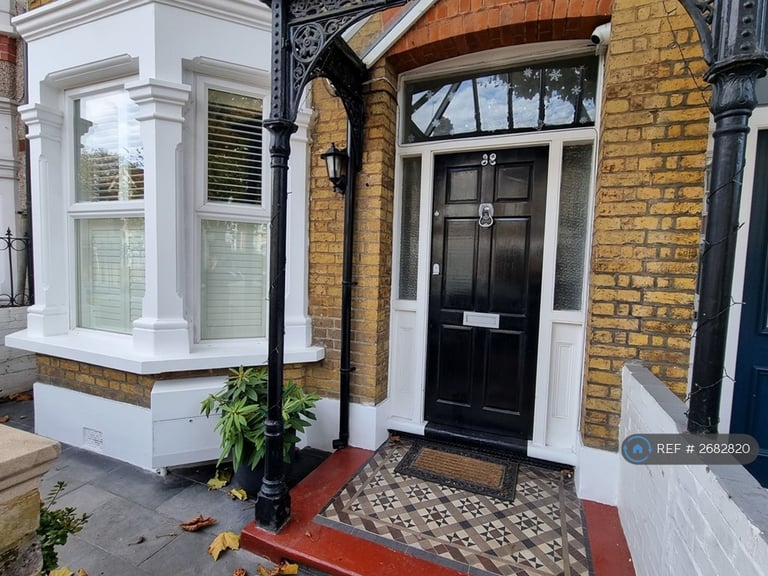 4 bedroom house in Wanlip Road, London, E13 (4 bed) (#2682820)