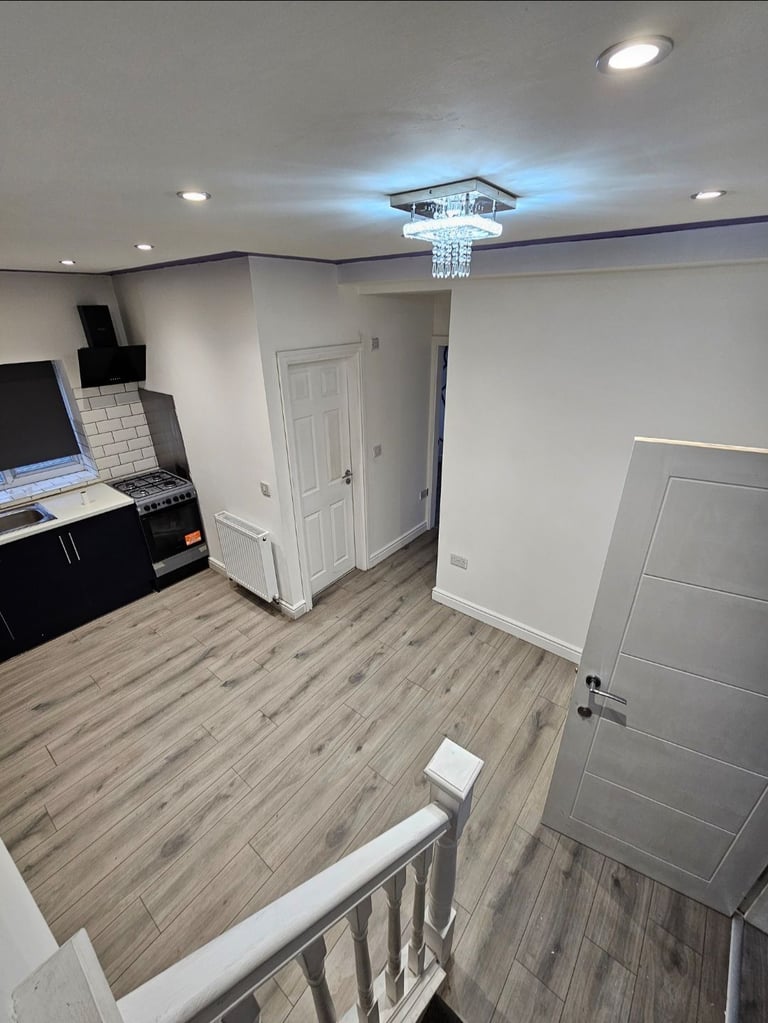 A massive 3 bedroom flat available to let 
