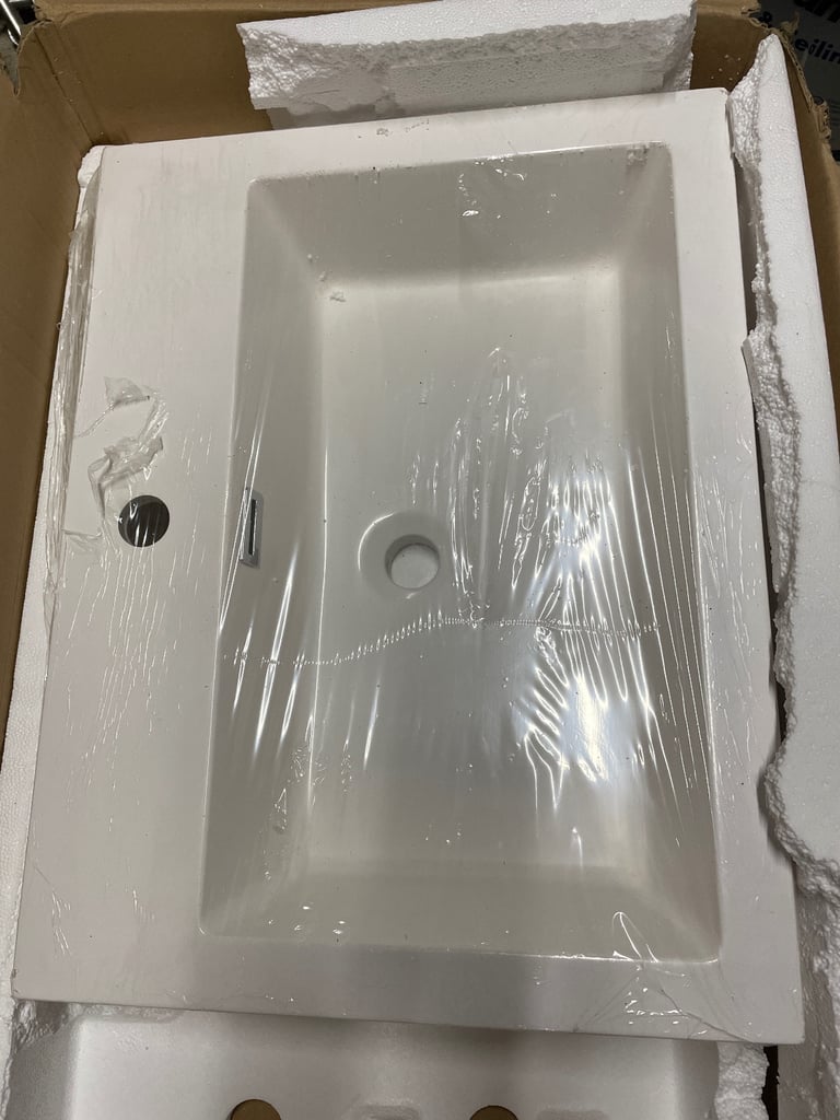 Wash hand basin, 600 mm, brand-new