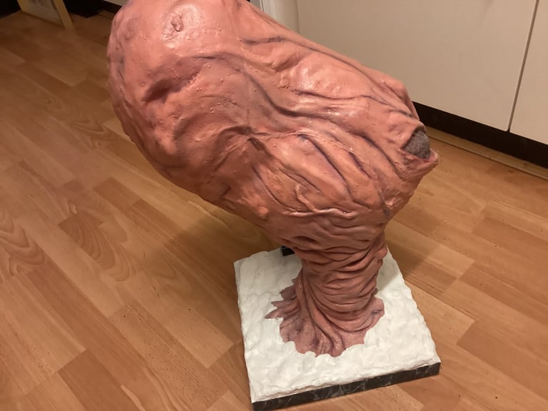 Split head from the thing movie life size statue