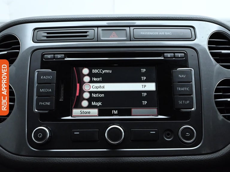 2016 Volkswagen Tiguan 1.4 TSI BlueMotion Tech Moda SUV 5dr Petrol DSG 2WD Euro 5 (s/s) (160 ps) ...