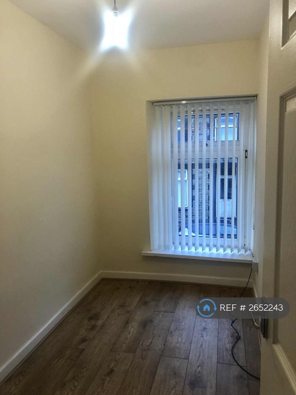 4 bedroom house in Kennard Street, Ton Pentre, Pentre, CF41 (4 bed) (#2652243)