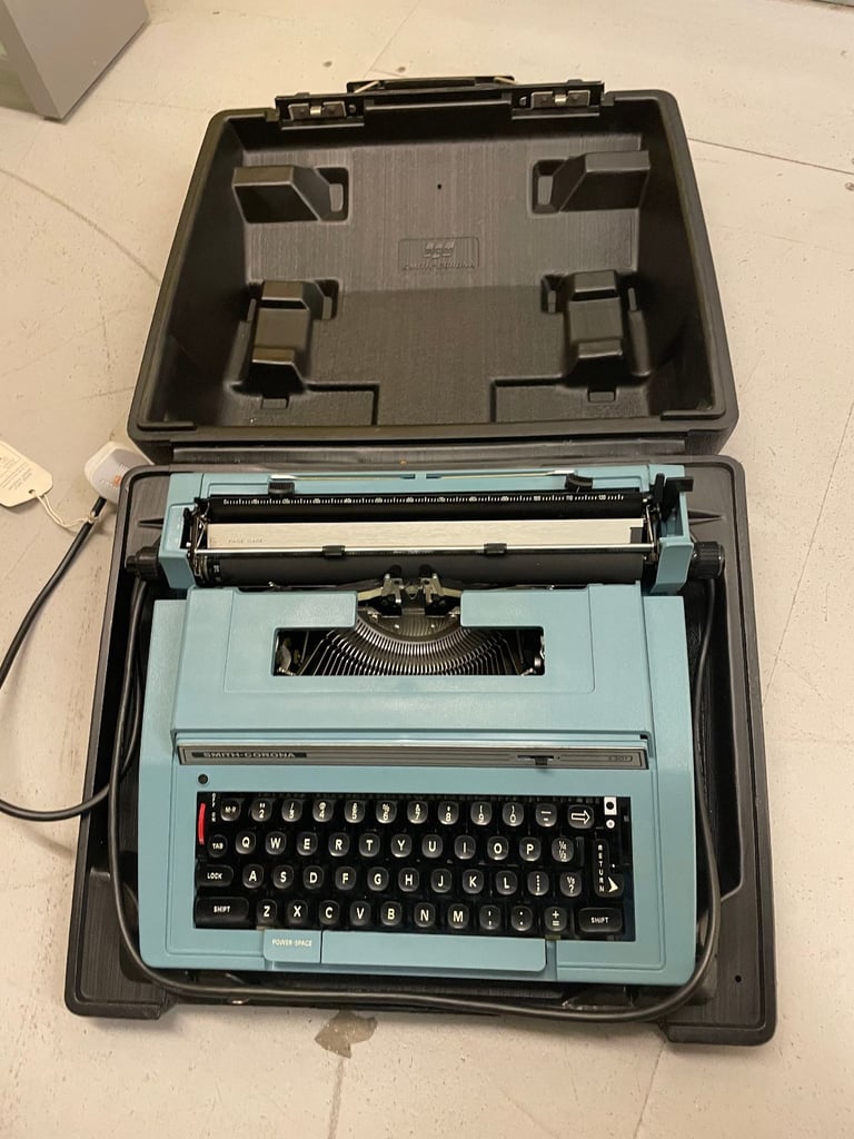 Vintage Smith-Corona Typewriter - Sky Blue Portable - With Carry Case