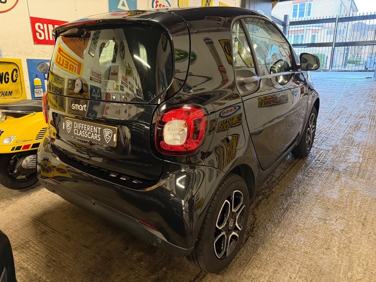 2018 smart fortwo 1.0 Prime Premium 2dr Auto COUPE PETROL Automatic