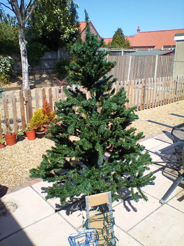 6ft CHRISTMAS TREE with Stand + Lights