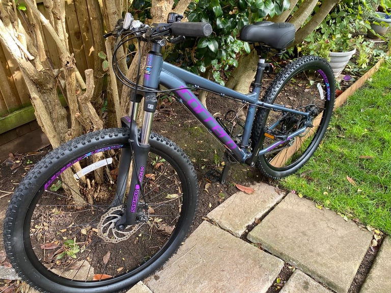 Carrera  women’s bike