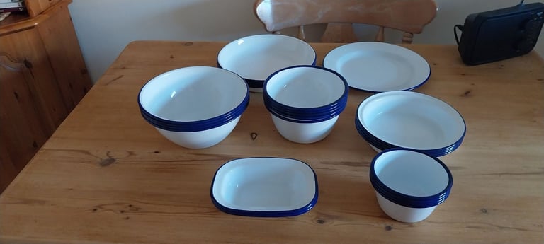 Enamal dishes set of 4 