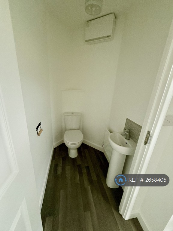 3 bedroom house in Rowantree Gardens, Redcar, TS10 (3 bed) (#2658405)