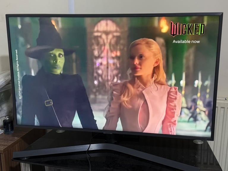 Samsung 43inch 4k uhd WiFi smart tv
