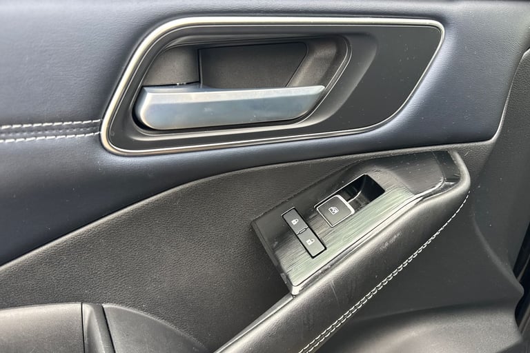 2021 Nissan Qashqai 1.3 DiG-T MH Tekna 5dr Hatchback Petrol Manual