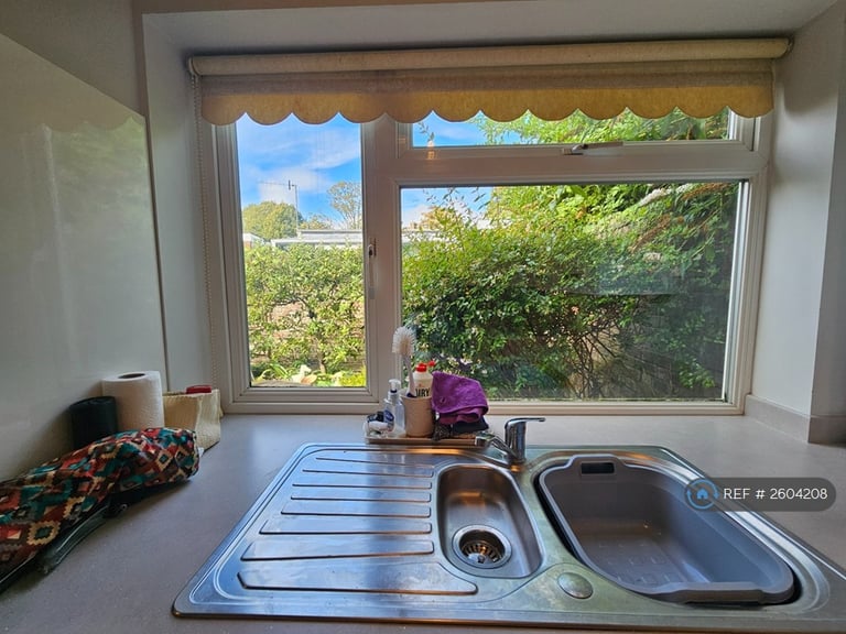 3 bedroom house in St Marys Gardens, Chichester, PO19 (3 bed) (#2604208)