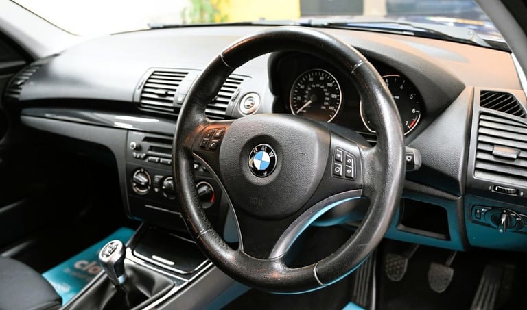 2010 BMW 1 Series 116i [2.0] Sport 5dr HATCHBACK PETROL Manual
