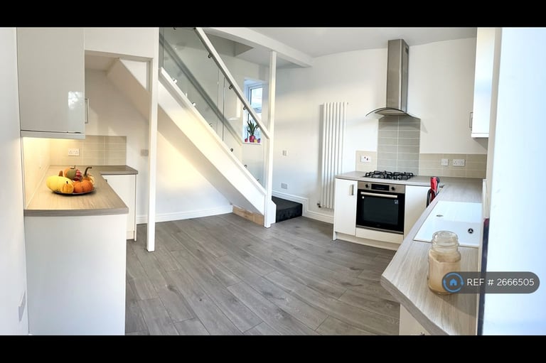 3 bedroom house in Regent Street, Padfield, Glossop, SK13 (3 bed) (#2666505)