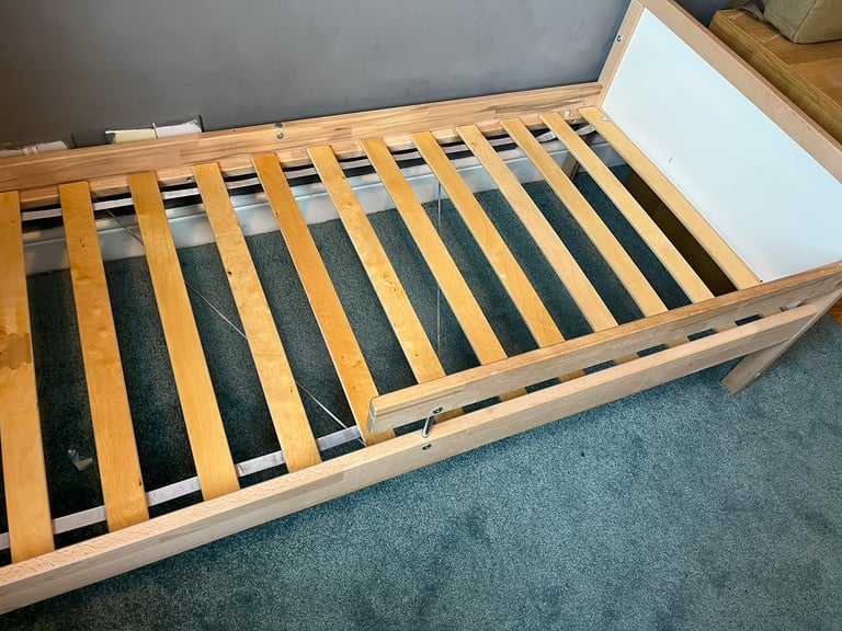Toddler bed - IKEA 