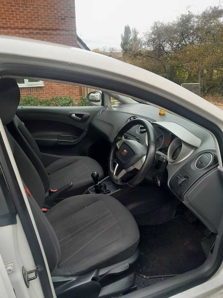Seat, IBIZA, Hatchback, 2011, Manual, 1390 (cc), 5 doors