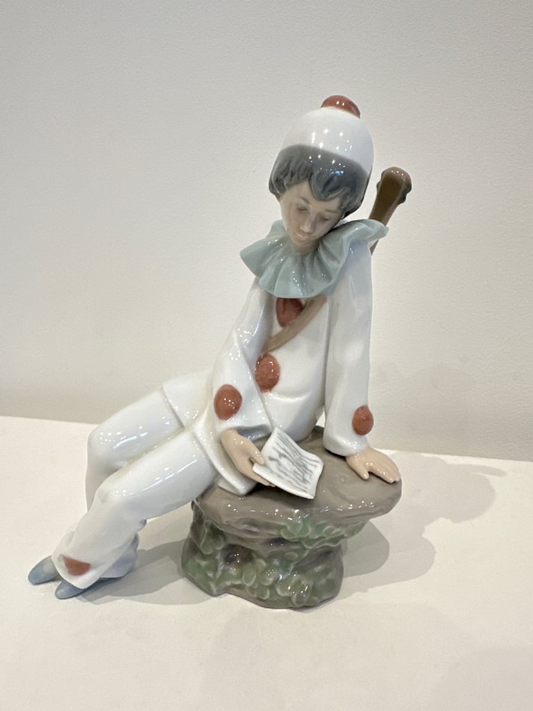 NAO Lladro Pierrot