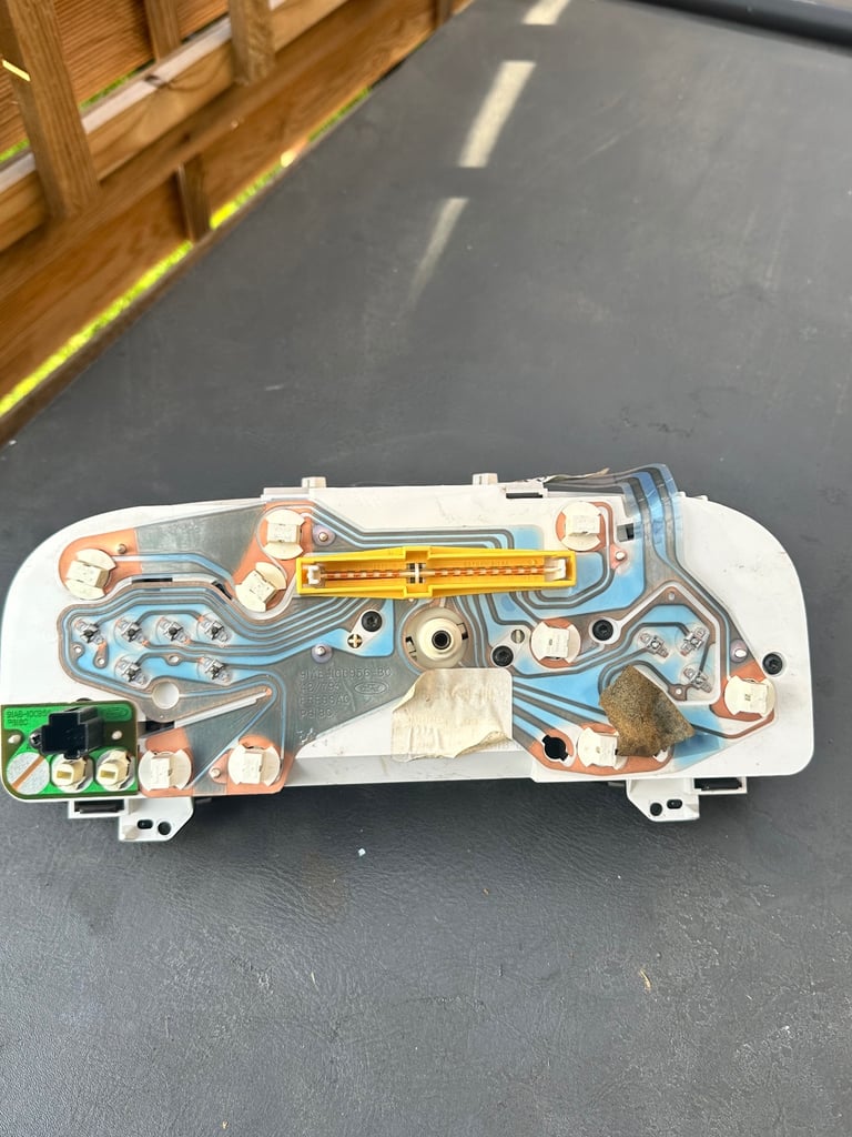 Breaking Ford Orion 1993 on a k reg