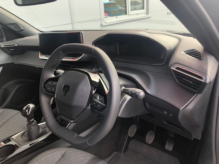 2025 Peugeot 2008 1.2 PureTech Allure Euro 6 (s/s) 5dr HATCHBACK Petrol Manual