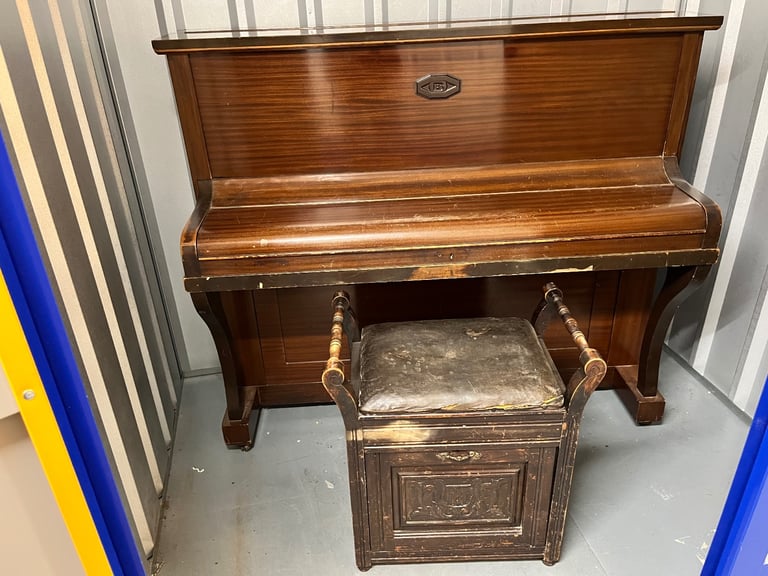 Upright Berry Piano