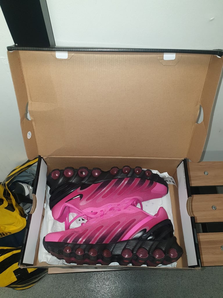 image for Nike air max dn8