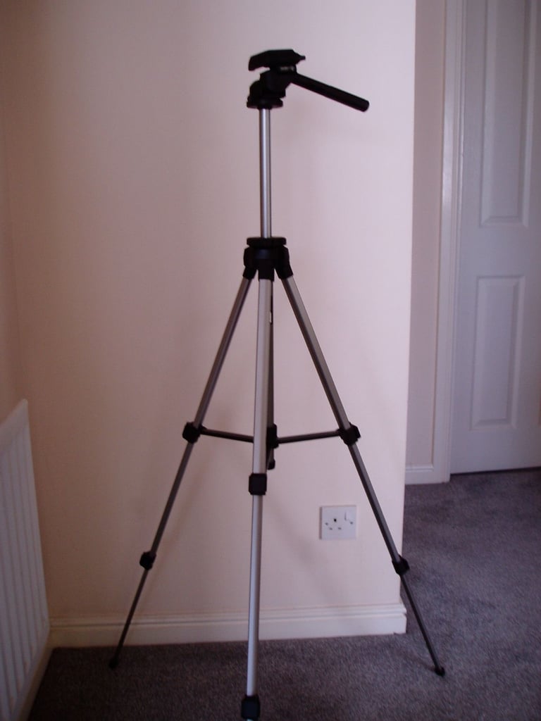 TP10 Miranda Titan tripod stand