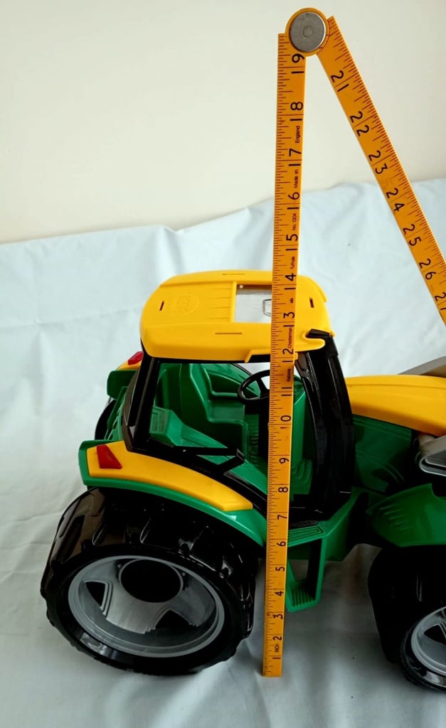 Large Lena Tractor ( Bulldozer ? )