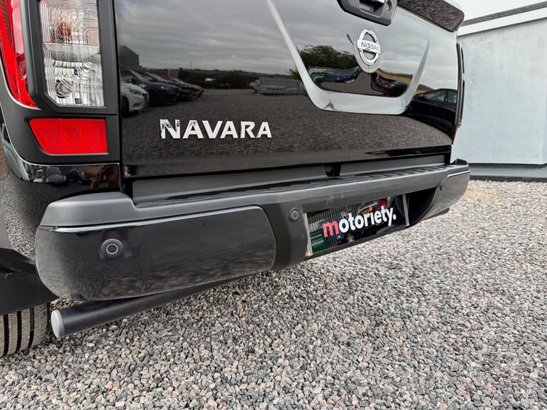 2020 Nissan Navara 2.3 dCi N-Guard Auto 4WD Euro 6 4dr PICK UP Diesel Automatic