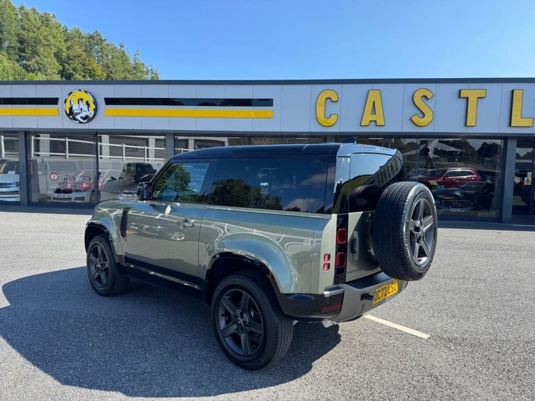 2022 72 LAND ROVER DEFENDER 3.0 D250 MHEV X-DYNAMIC SE 3dr Diesel 18,500 miles