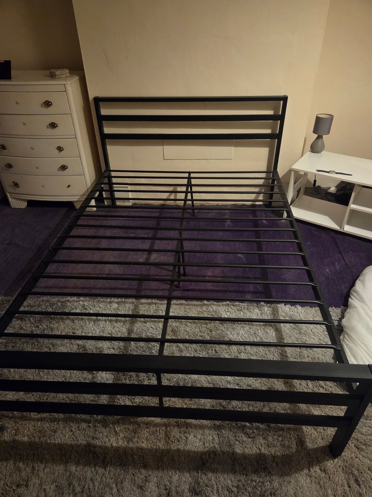 Double bed frame 