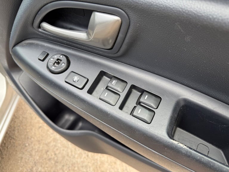 Kia Venga 1.4 3 5dr -  FSH - AIR CON - ALLOYS - Petrol