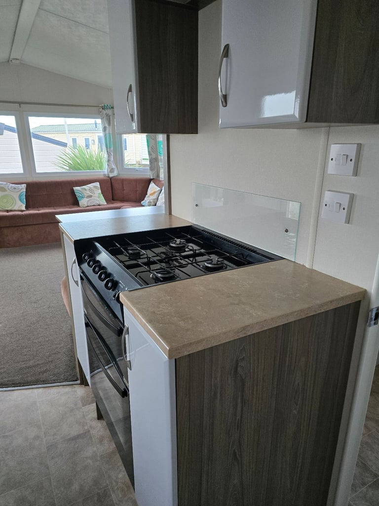 Delta Bromley Deluxe 39x12 4 Bedrooms For Sale OFFSITE