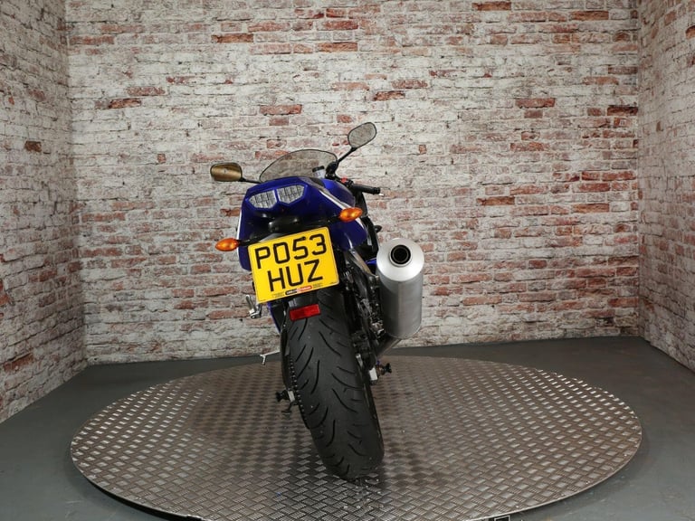 YAMAHA R6 - 2003 Petrol Manual in Blue