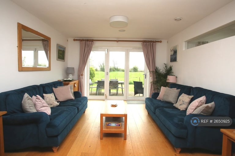 5 bedroom house in The Cedars, Lea, Nr Malmesbury, SN16 (5 bed) (#2650925)