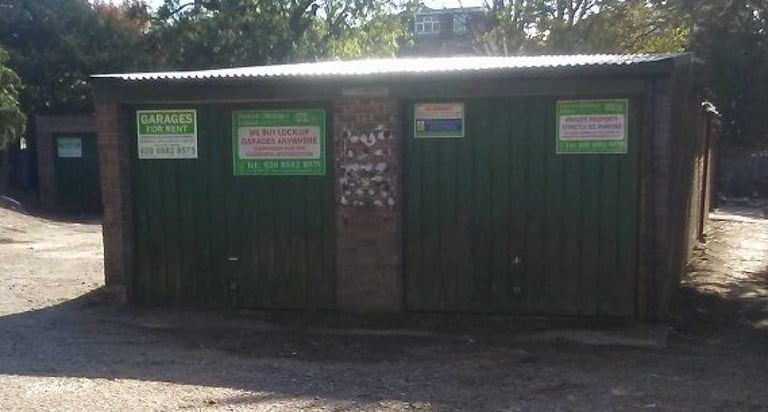 Garage to rent in Potters Bar (EN6) | Stashbee